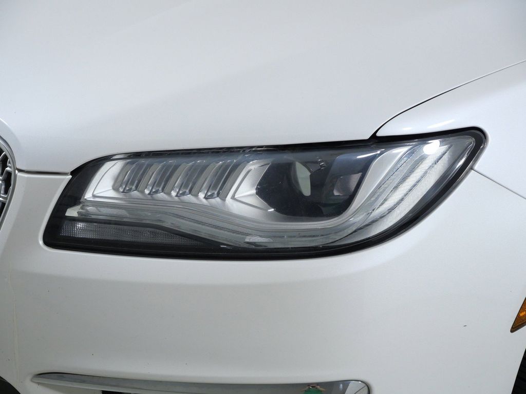 Thumbnail: 2017 Lincoln MKZ - 15