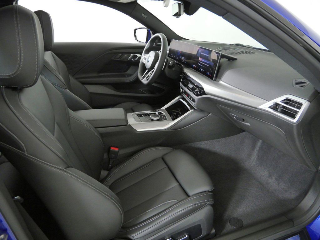 Thumbnail: 2025 BMW 2 Series - 9