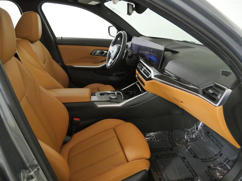 Thumbnail: 2023 BMW 3 Series - 9