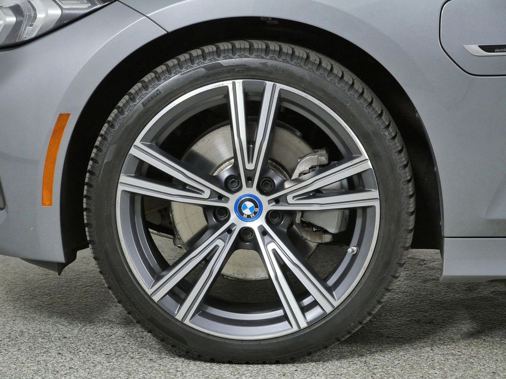Thumbnail: 2023 BMW 3 Series - 8