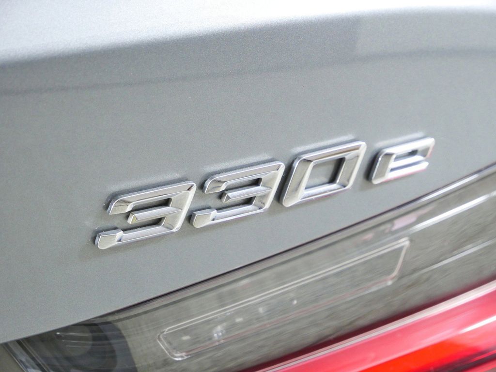 Thumbnail: 2023 BMW 3 Series - 23