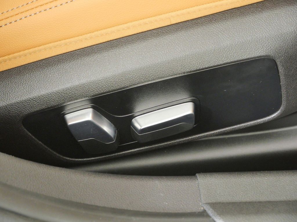 Thumbnail: 2023 BMW 3 Series - 29