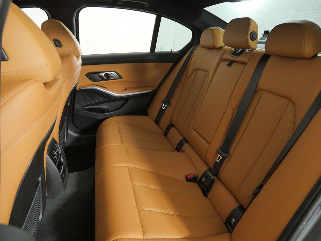 Thumbnail: 2023 BMW 3 Series - 36