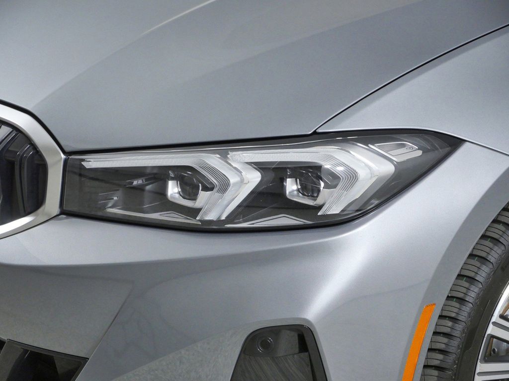 Thumbnail: 2023 BMW 3 Series - 17