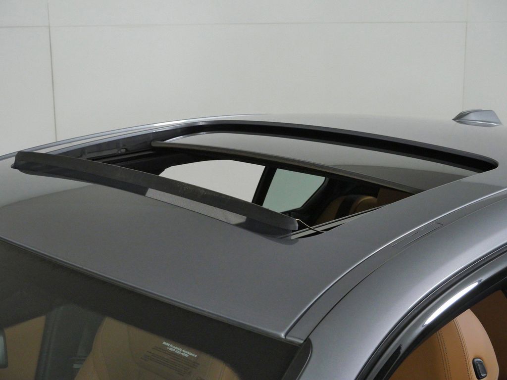 Thumbnail: 2023 BMW 3 Series - 26