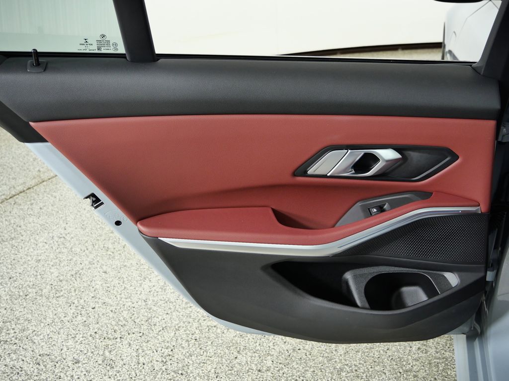 Thumbnail: 2023 BMW 3 Series - 35