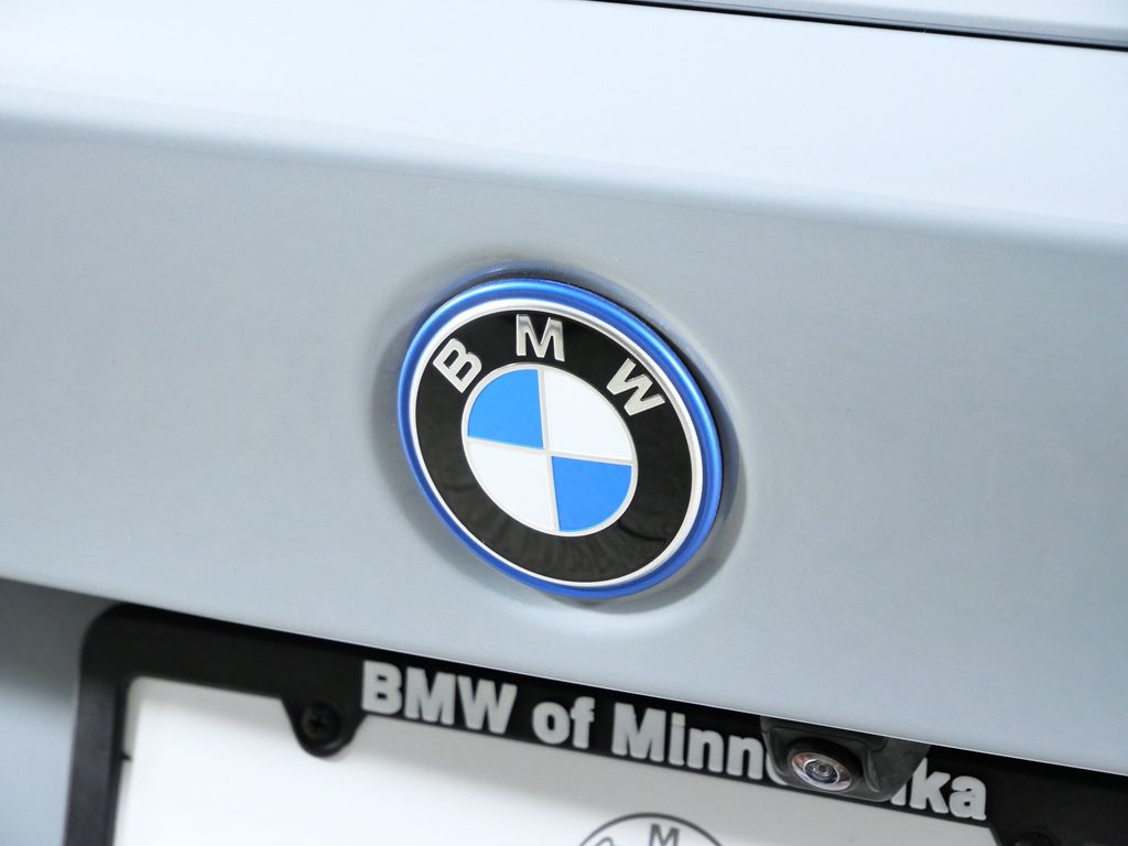 Thumbnail: 2023 BMW 3 Series - 7