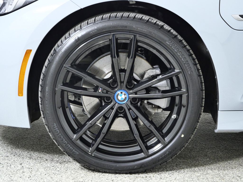 Thumbnail: 2023 BMW 3 Series - 8