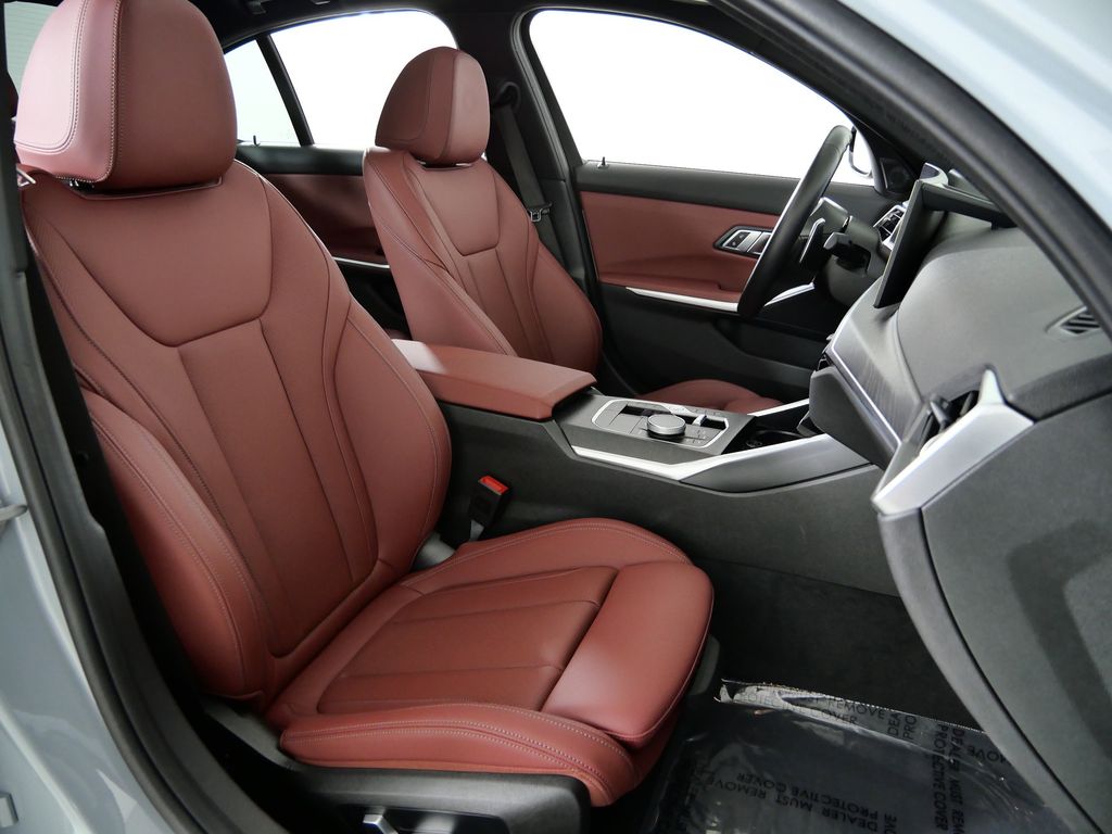 Thumbnail: 2023 BMW 3 Series - 10