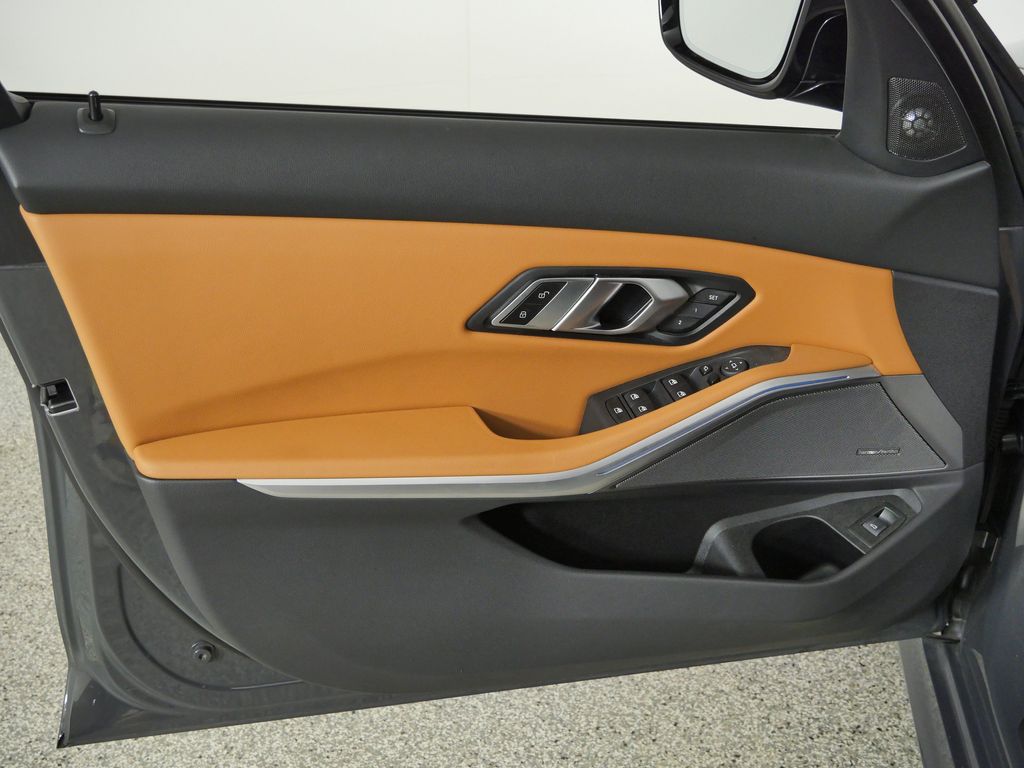 Thumbnail: 2023 BMW 3 Series - 36