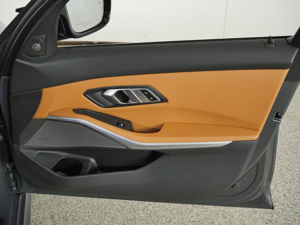 Thumbnail: 2023 BMW 3 Series - 28