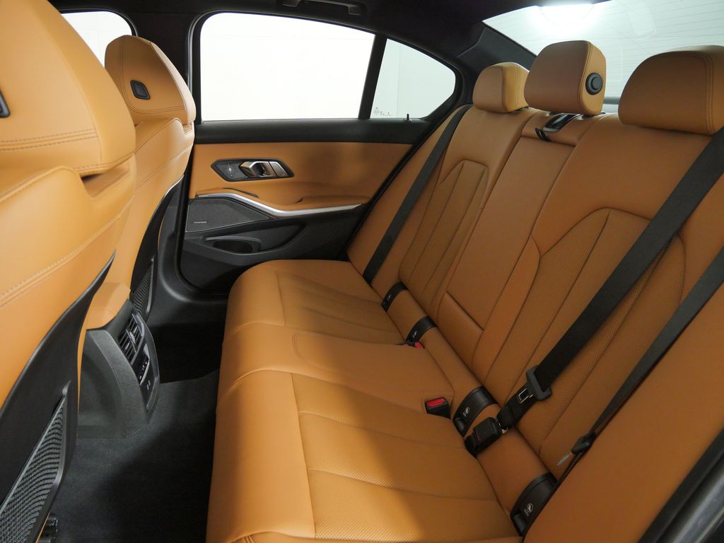Thumbnail: 2023 BMW 3 Series - 35