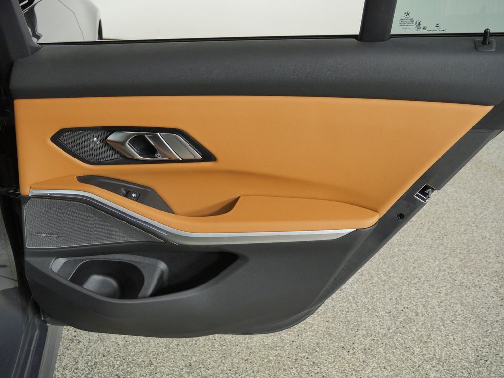 Thumbnail: 2023 BMW 3 Series - 31