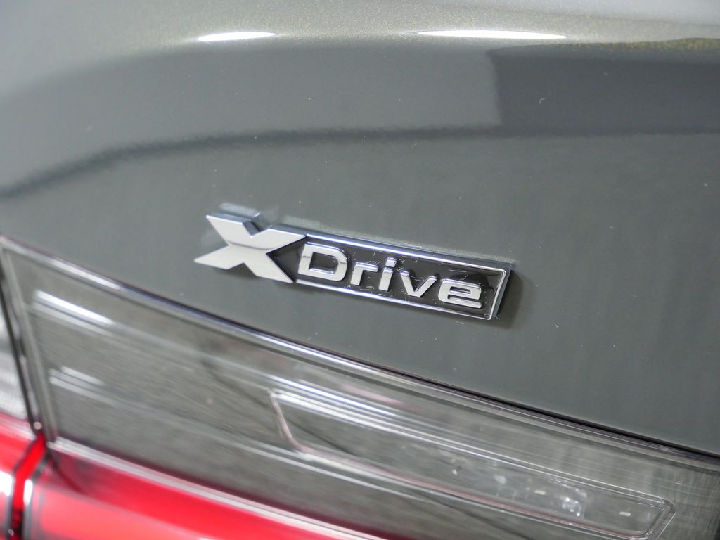 Thumbnail: 2023 BMW 3 Series - 25
