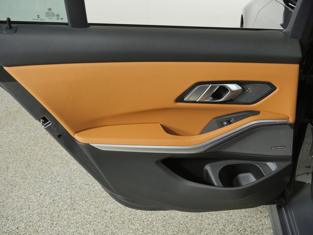 Thumbnail: 2023 BMW 3 Series - 33