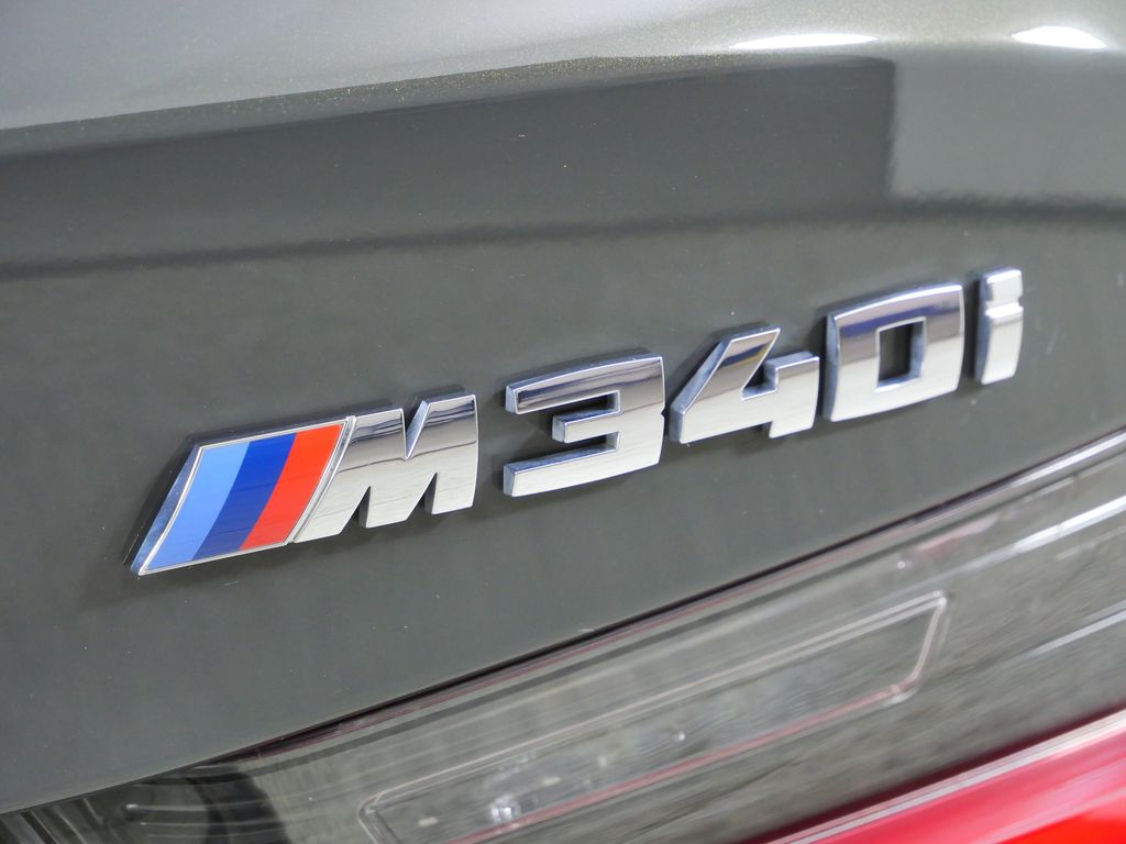 Thumbnail: 2023 BMW 3 Series - 24