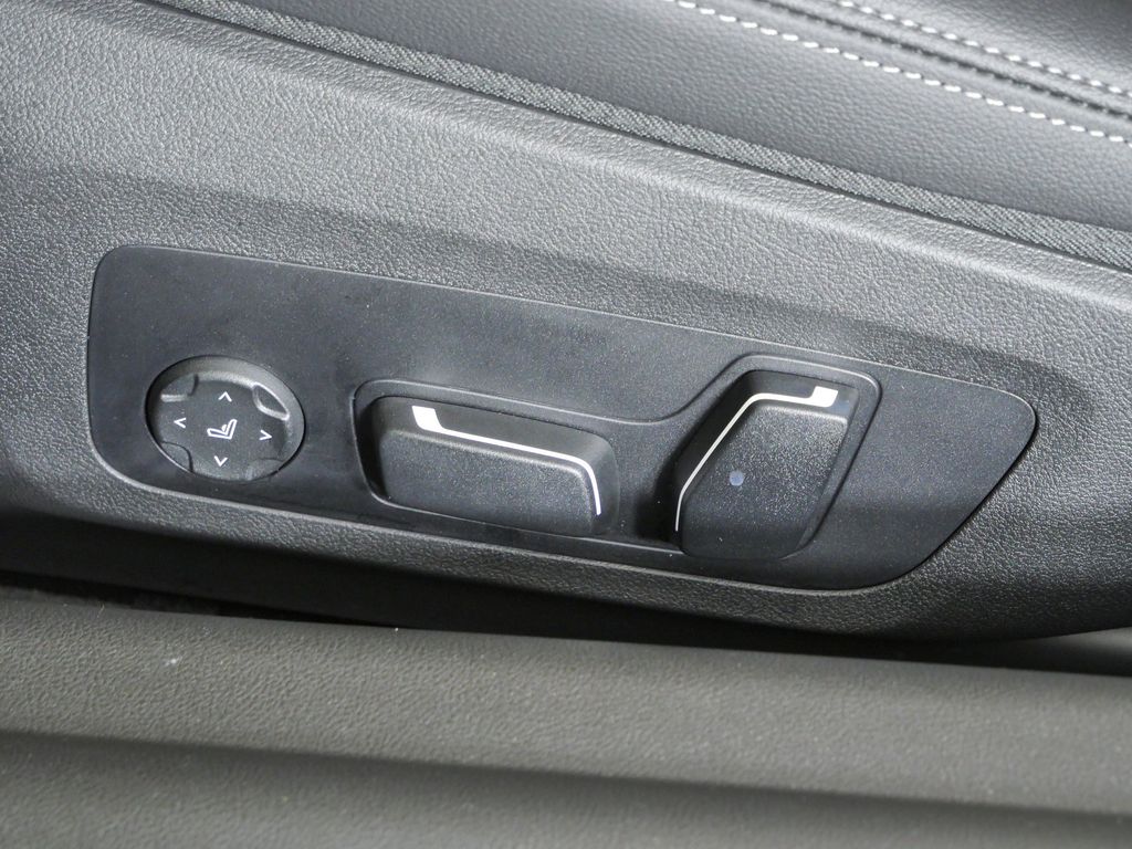 Thumbnail: 2025 BMW 2 Series - 39