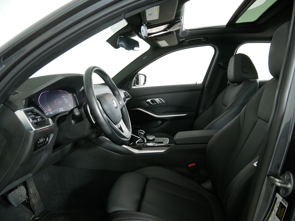 2022 BMW 3 Series 330xi 35