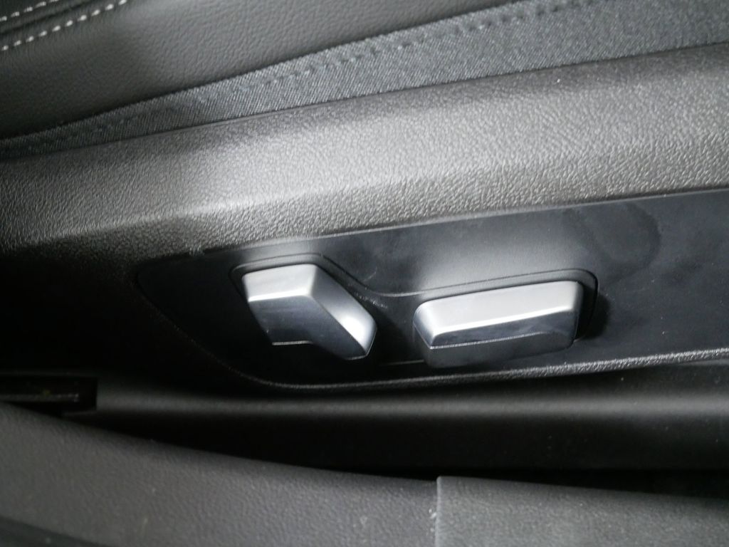 2022 BMW 3 Series 330xi 30