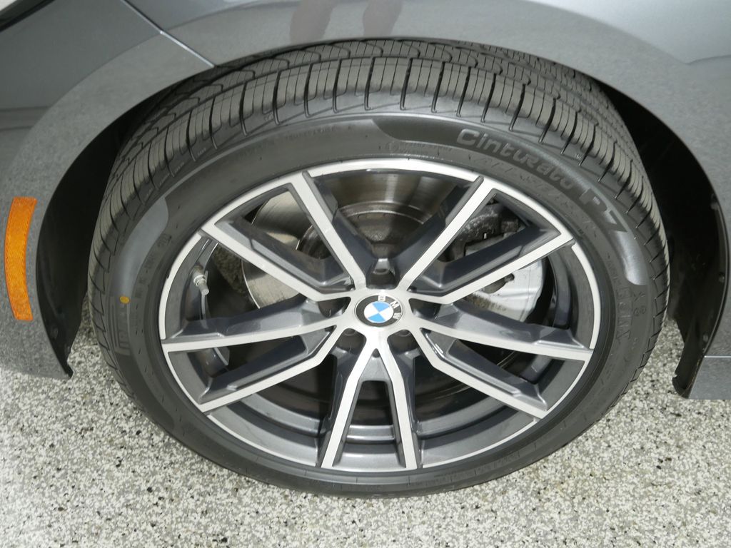 2022 BMW 3 Series 330xi 8