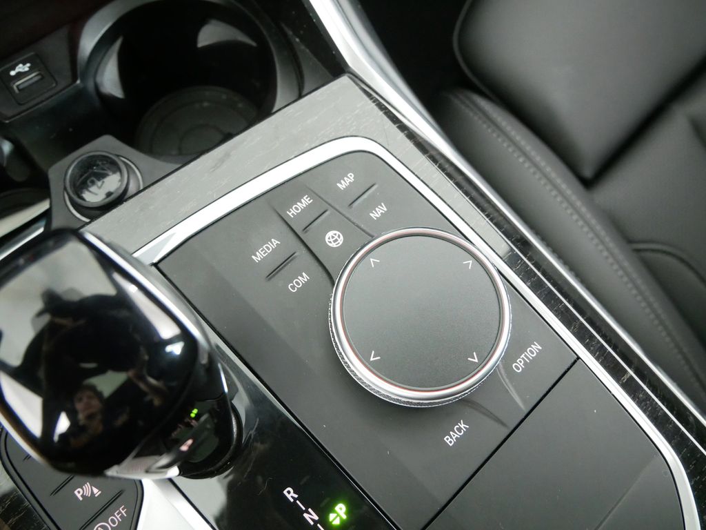 2022 BMW 3 Series 330xi 51