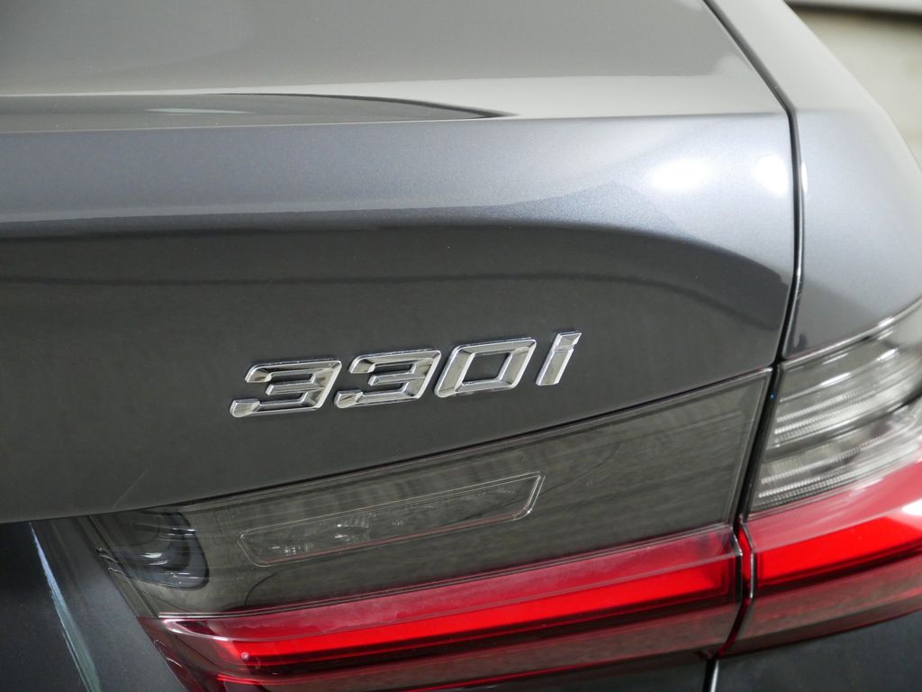 2022 BMW 3 Series 330xi 23