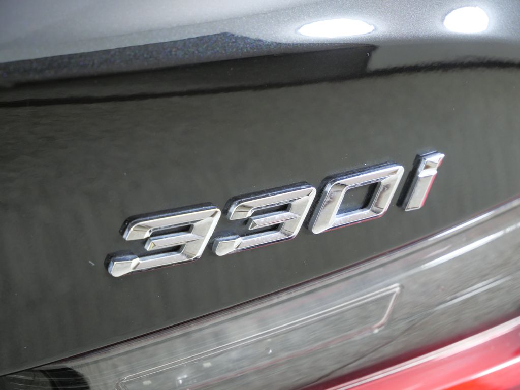 Thumbnail: 2020 BMW 3 Series - 23