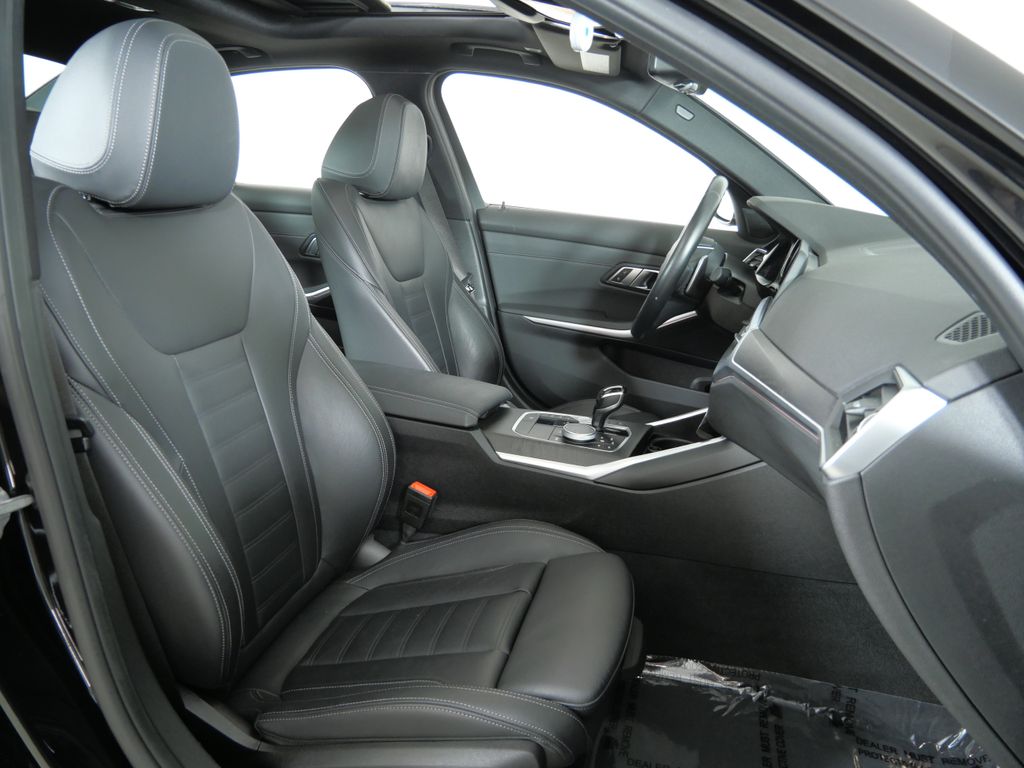 Thumbnail: 2020 BMW 3 Series - 9