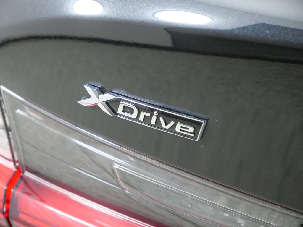 Thumbnail: 2020 BMW 3 Series - 24