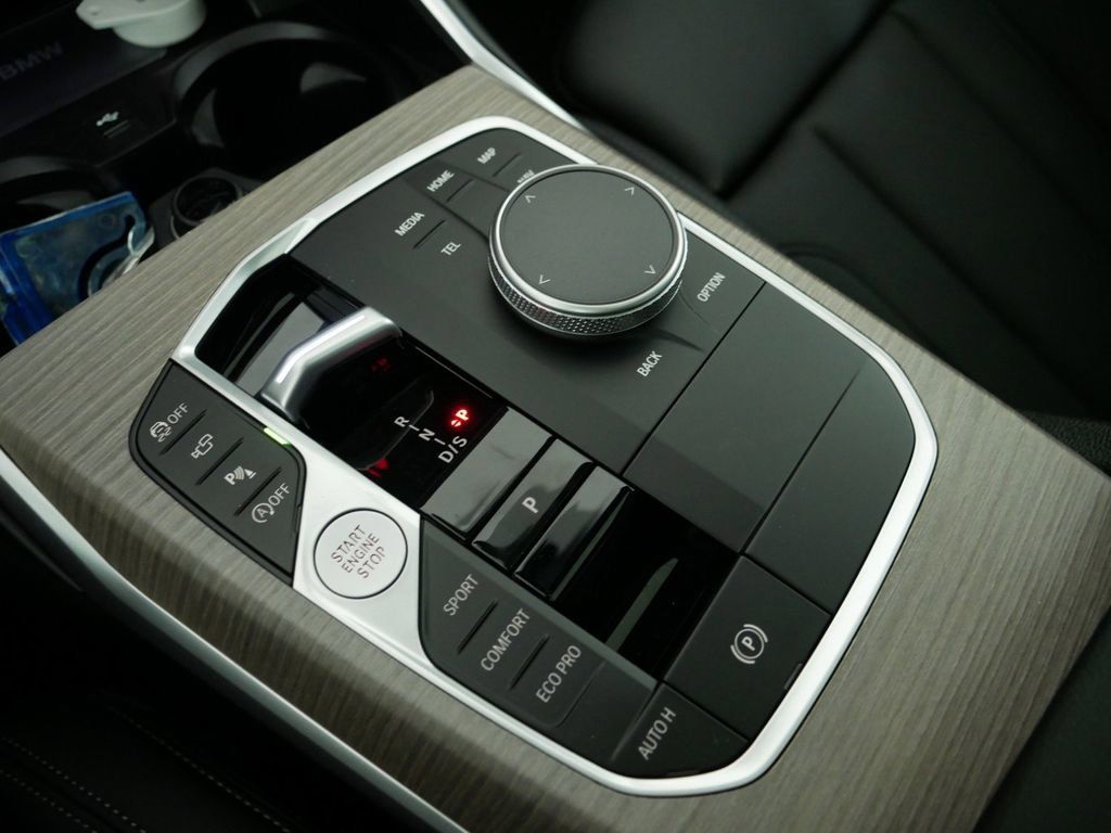 Thumbnail: 2025 BMW 3 Series - 14