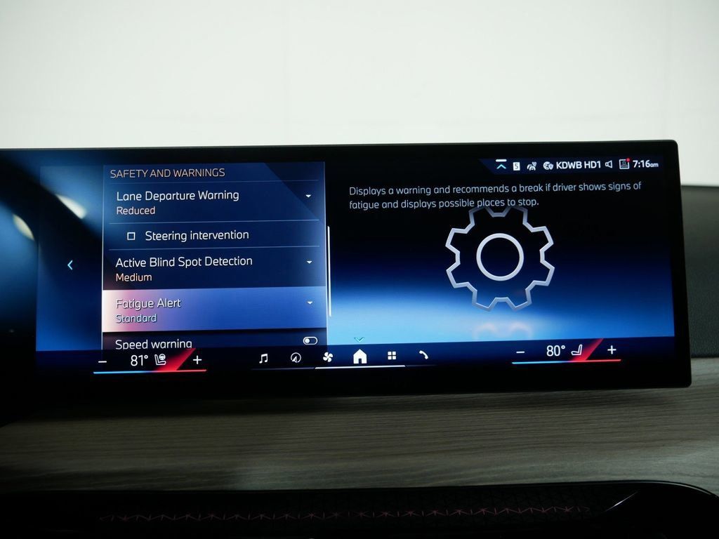 Thumbnail: 2025 BMW 3 Series - 49