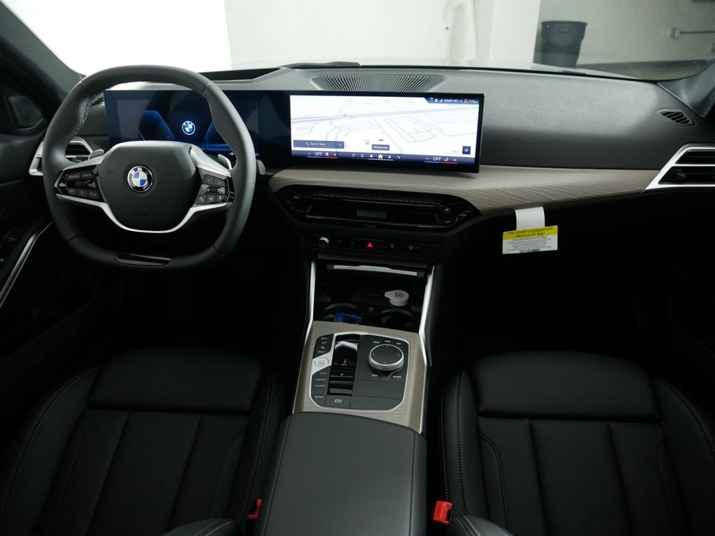 Thumbnail: 2025 BMW 3 Series - 2