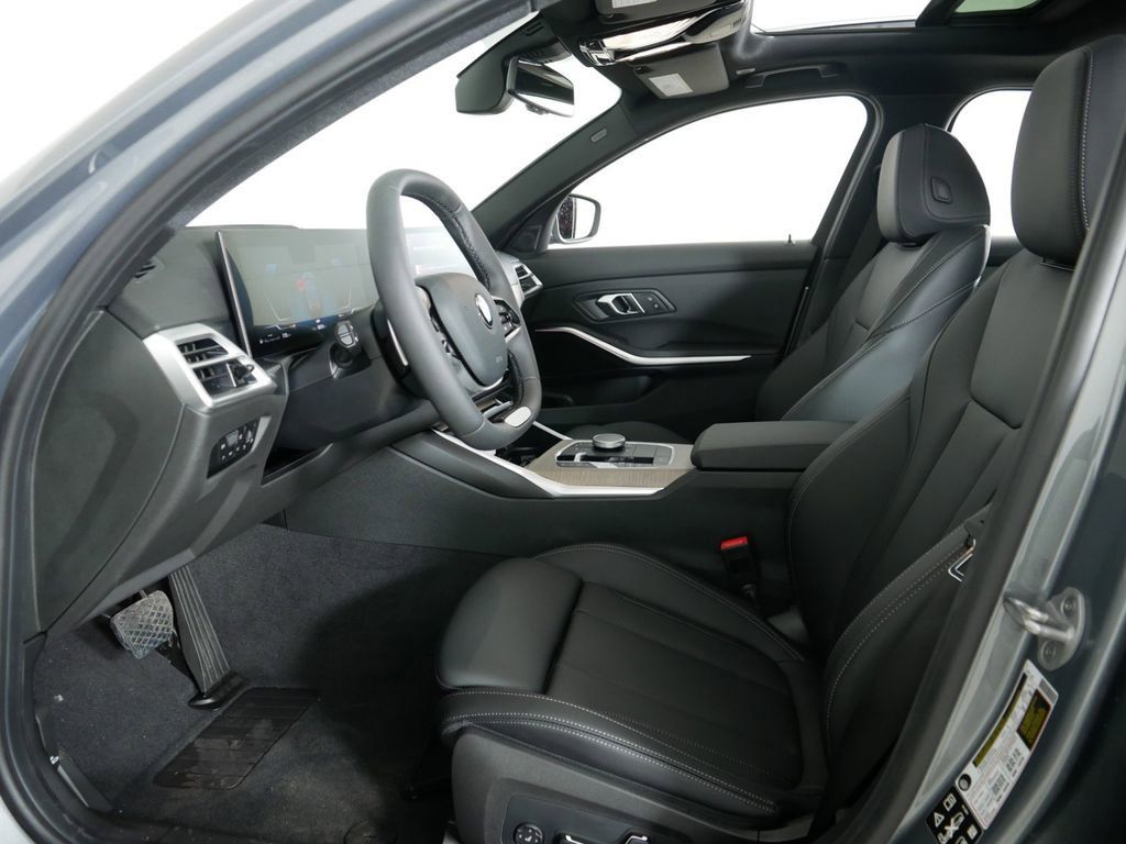 Thumbnail: 2025 BMW 3 Series - 37