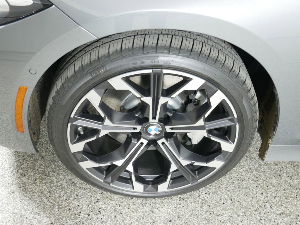 Thumbnail: 2025 BMW 3 Series - 8