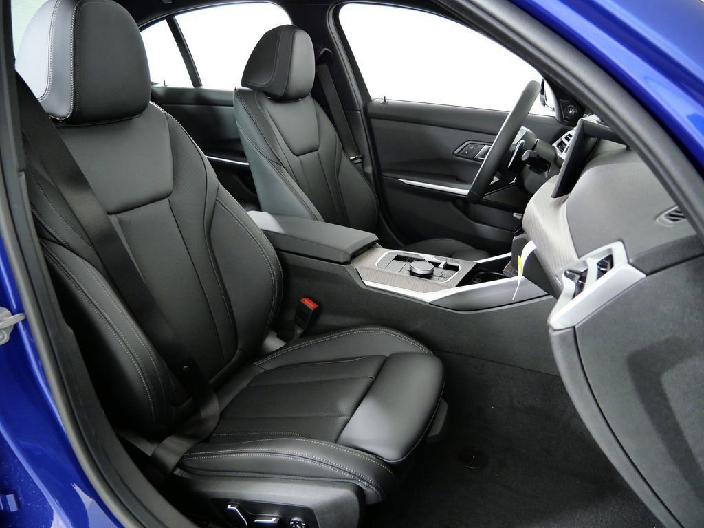 Thumbnail: 2026 BMW 3 Series - 9