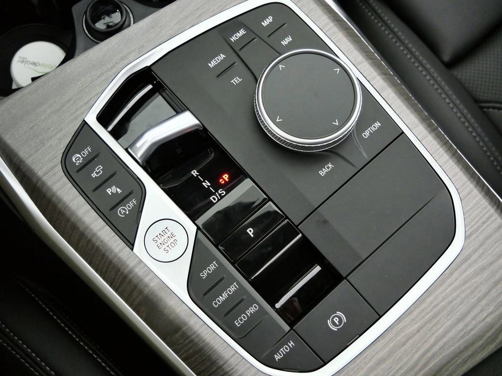 Thumbnail: 2026 BMW 3 Series - 12