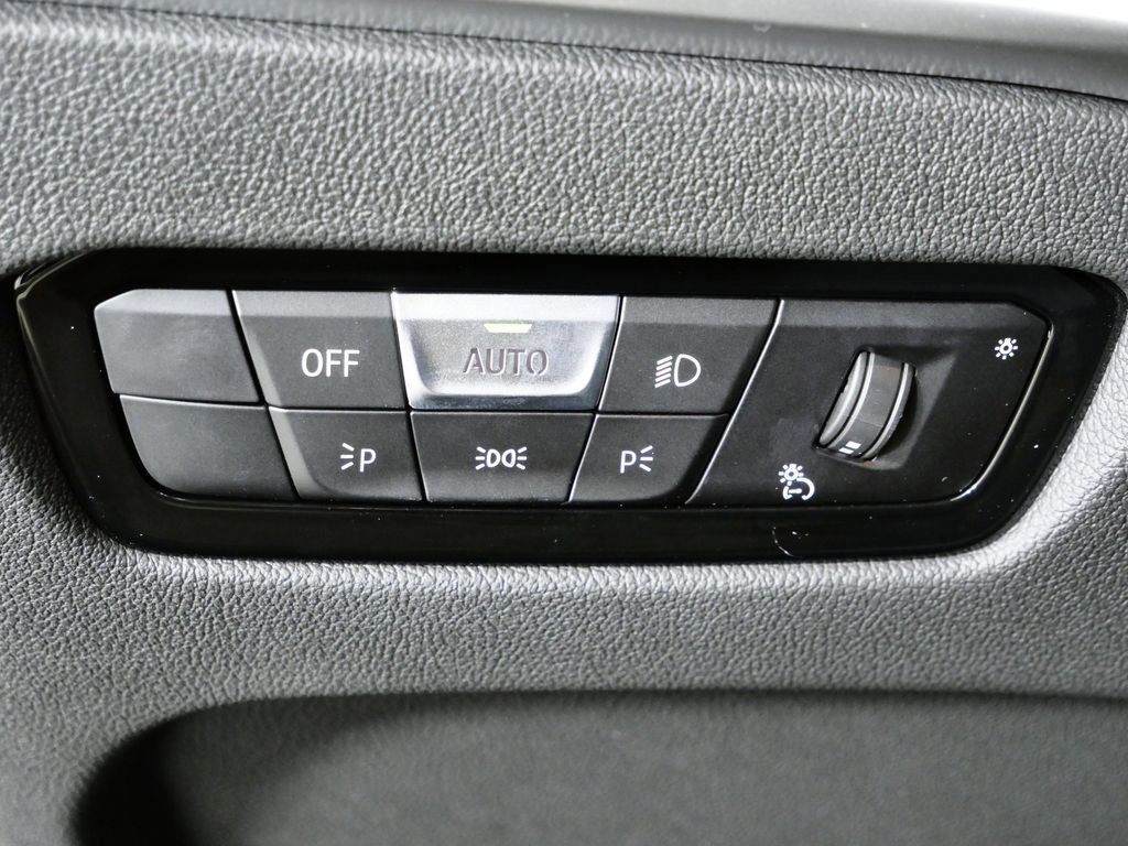 Thumbnail: 2026 BMW 3 Series - 42