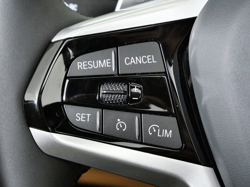 Thumbnail: 2026 BMW 3 Series - 42