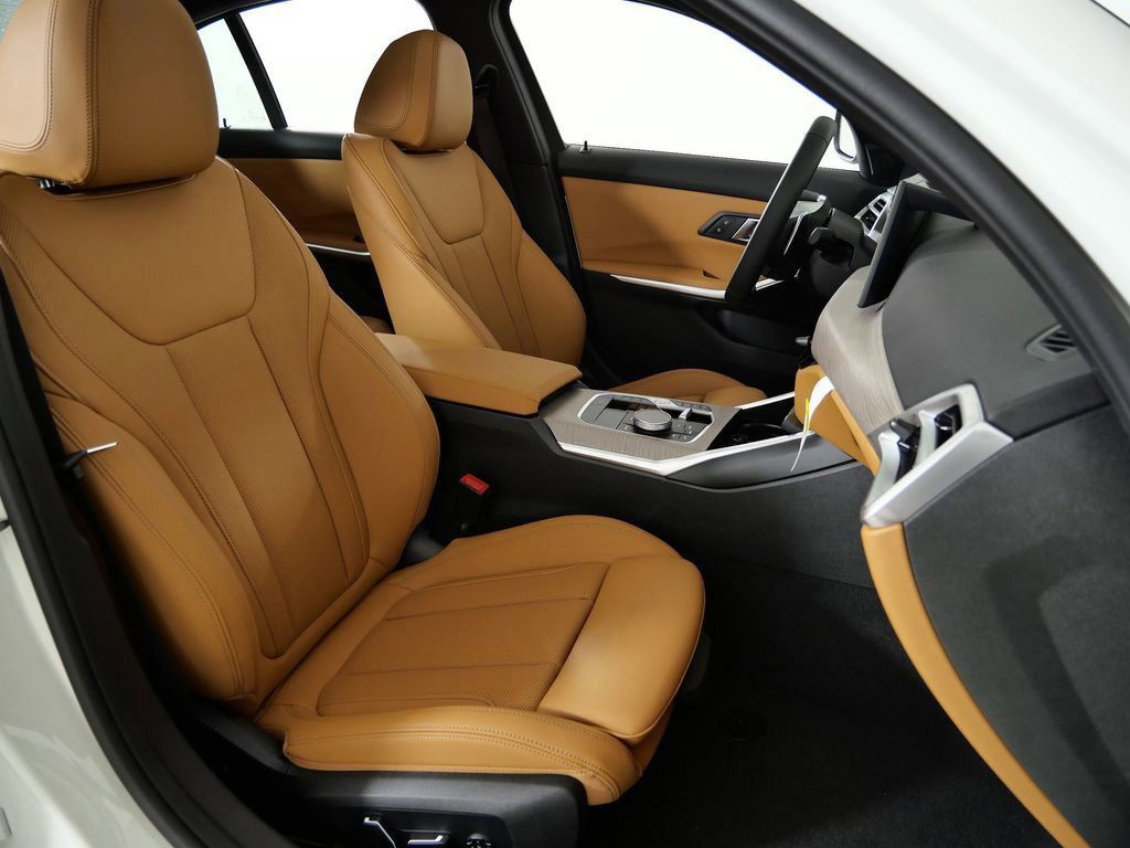 Thumbnail: 2026 BMW 3 Series - 10