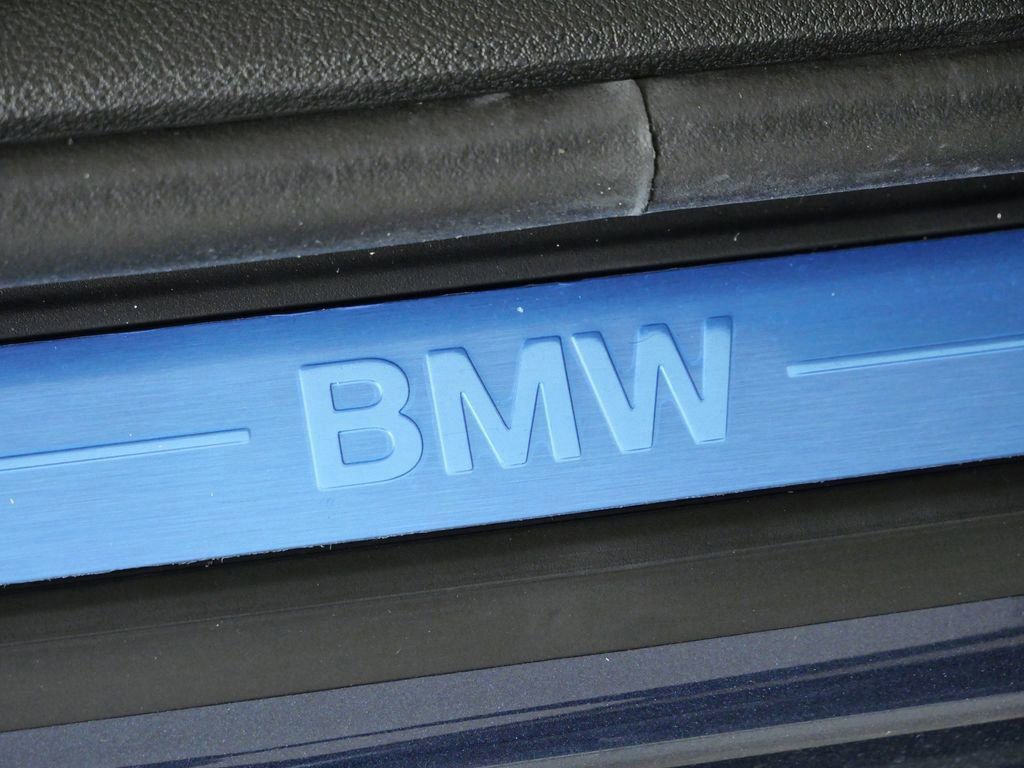 Thumbnail: 2026 BMW 3 Series - 16