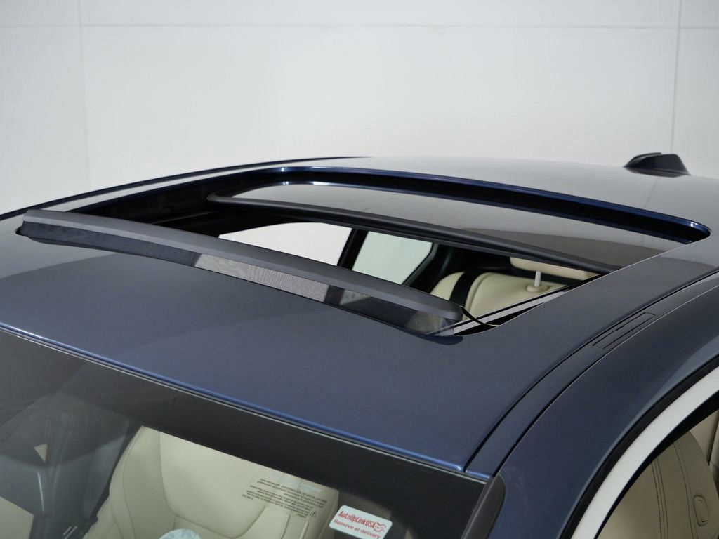 Thumbnail: 2026 BMW 3 Series - 26