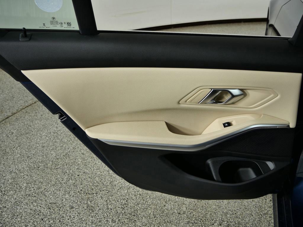 Thumbnail: 2026 BMW 3 Series - 32