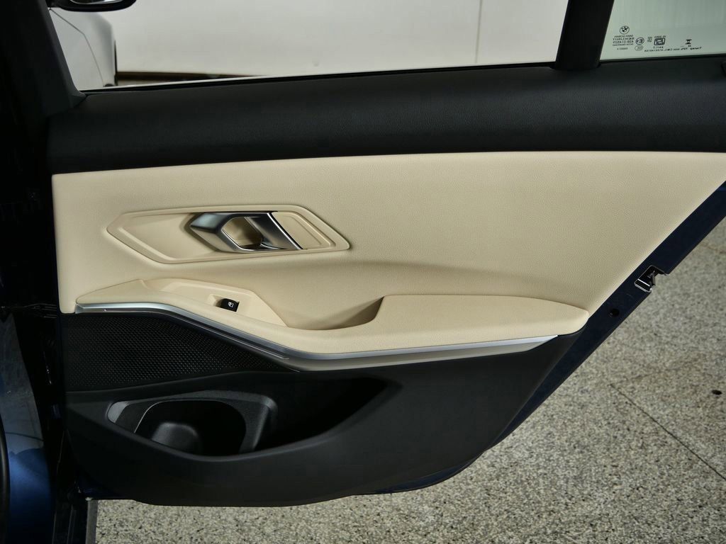 Thumbnail: 2026 BMW 3 Series - 29