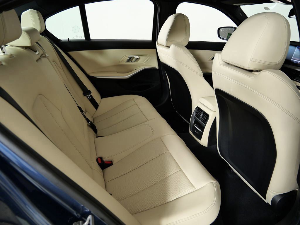 Thumbnail: 2026 BMW 3 Series - 11