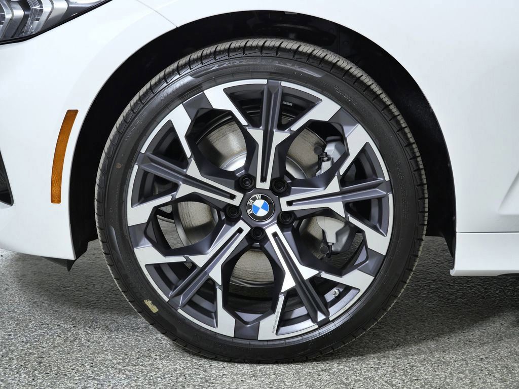 Thumbnail: 2026 BMW 3 Series - 8