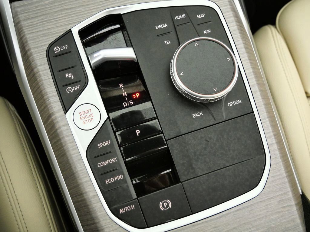 Thumbnail: 2026 BMW 3 Series - 13