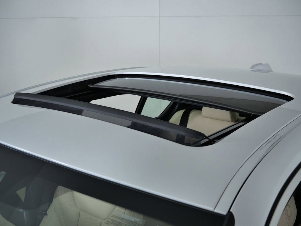 Thumbnail: 2026 BMW 3 Series - 25