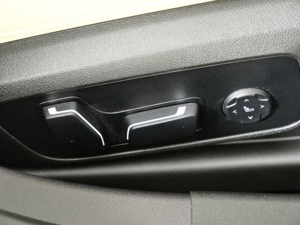 Thumbnail: 2026 BMW 3 Series - 27