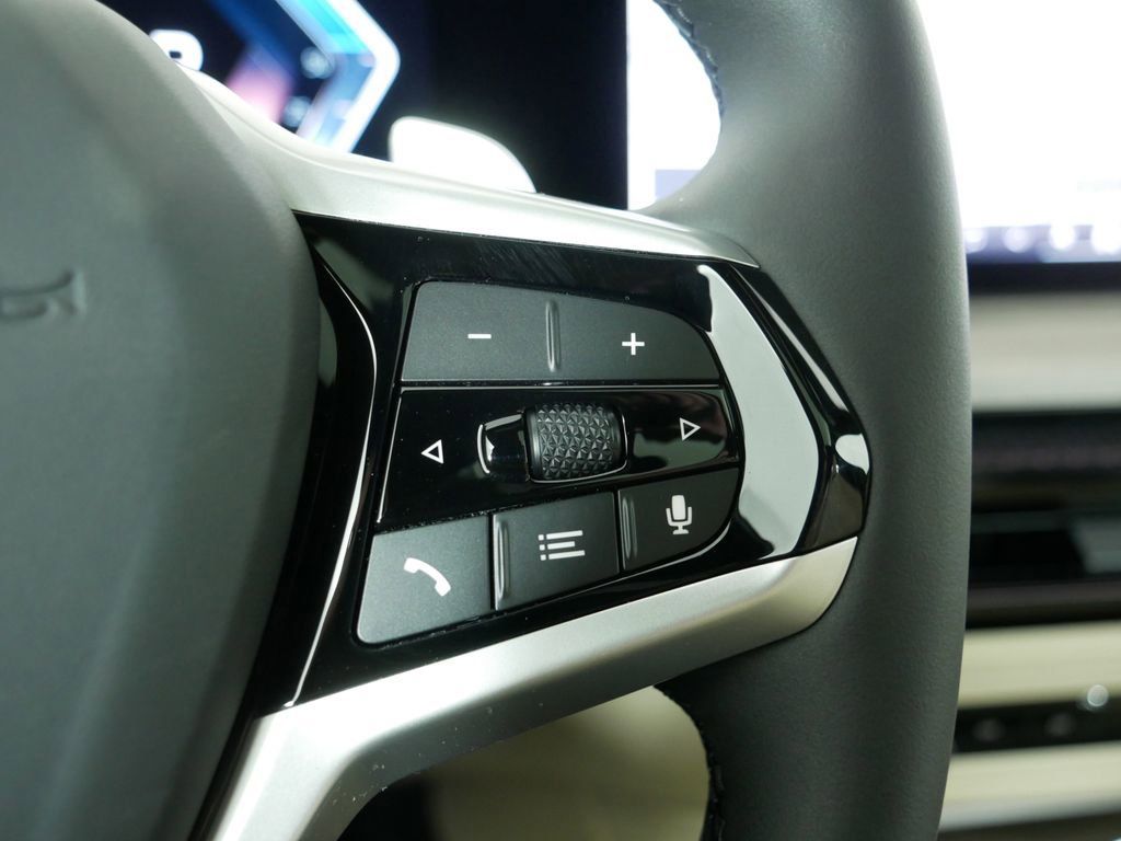 Thumbnail: 2025 BMW 3 Series - 40