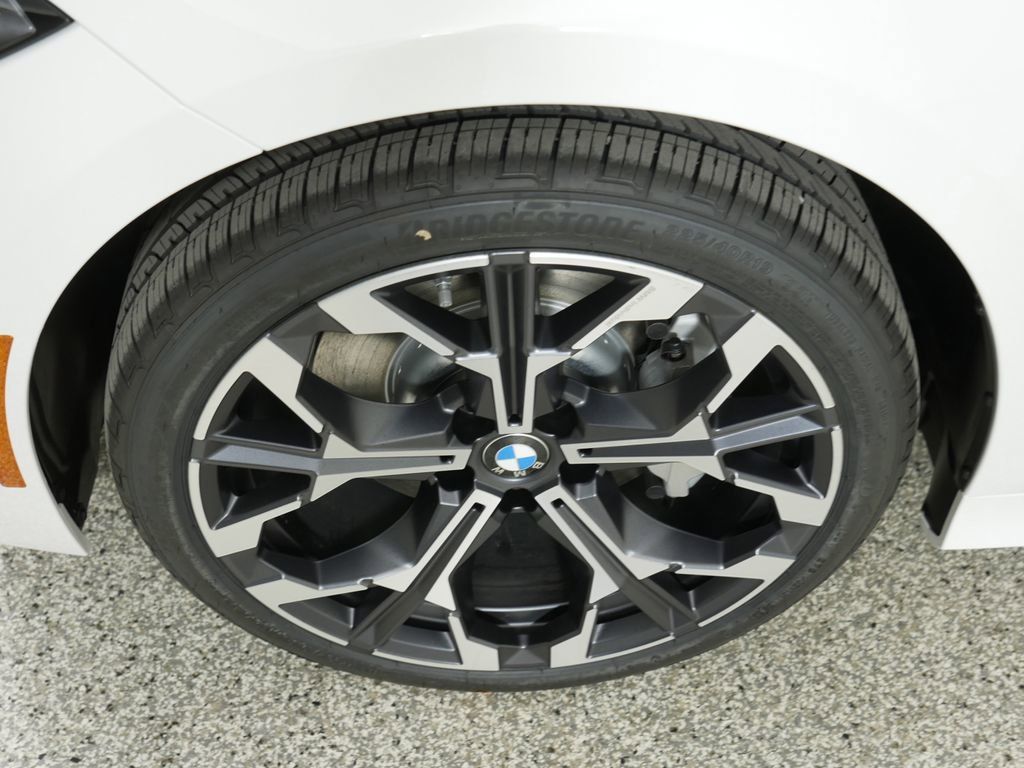 Thumbnail: 2025 BMW 3 Series - 26